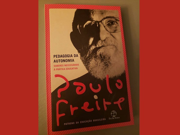 Círculo online de socialização de leituras e estudos do pensamento de Paulo Freire