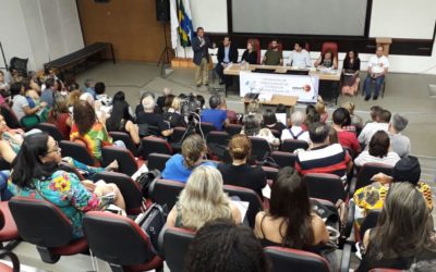 [RJ] Com o auditório lotado, a UERJ foi o espaço de resistência escolhido para o lançamento da etapa estadual da Conferência Nacional Popular de Educação