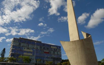 Ex-reitores manifestam apoio a dirigentes da UFMG